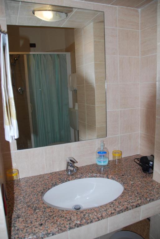 Hotel Conchiglia 몬테카티니테르메 객실 사진